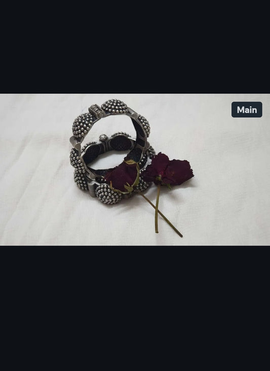 The beaded bracelet